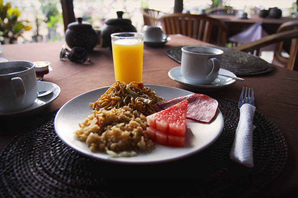 Wordless Wednesday – Breakfast in Sanur | The Infinite Curio